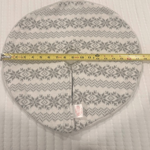 Mini Tree Skirt - Picture 6 of 7